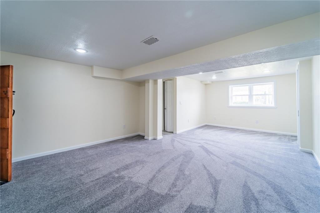 124 Big Horn Road Pittsburgh, PA 15239 - Photo 18 of 25 Gallery Image 18
