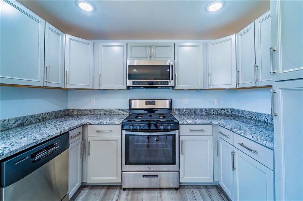 124 Big Horn Road Pittsburgh, PA 15239 - Photo 3 of 25 Gallery Image 3