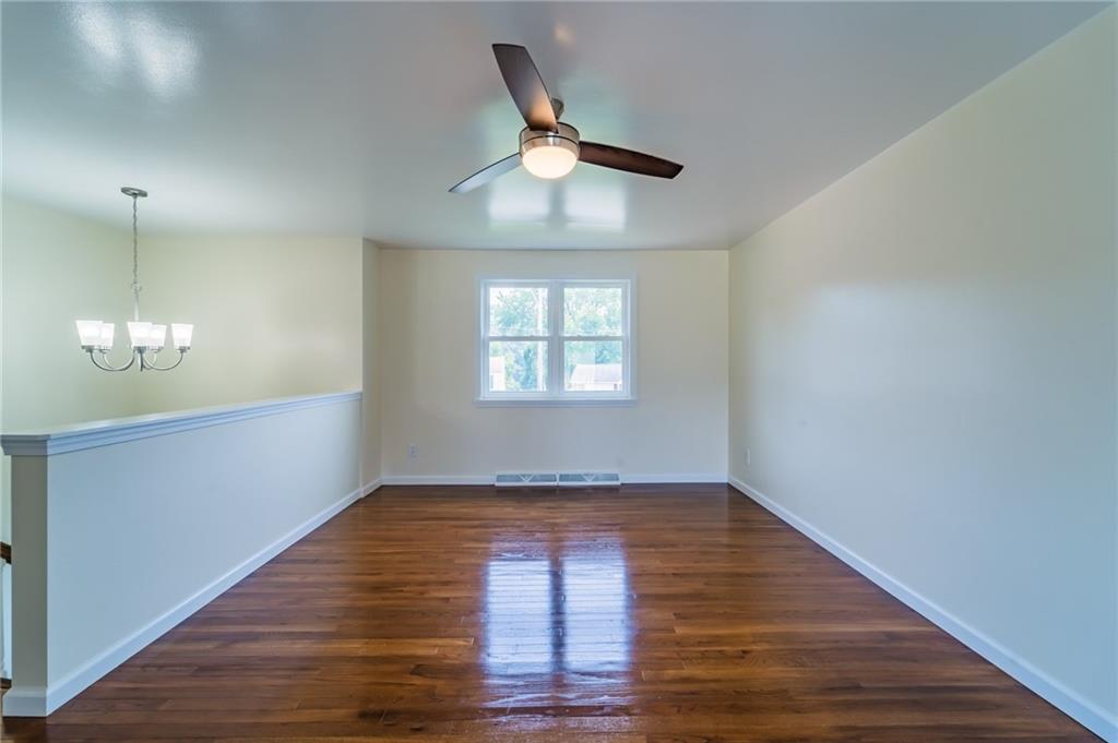 124 Big Horn Road Pittsburgh, PA 15239 - Photo 9 of 25 Gallery Image 9