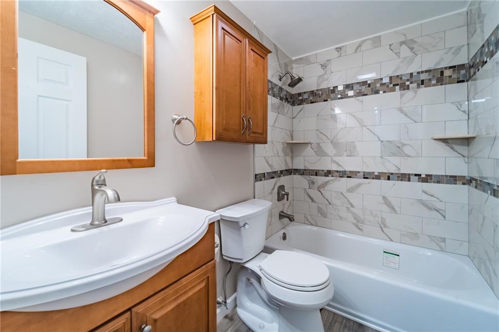 124 Big Horn Road Pittsburgh, PA 15239 - Photo 10 of 25 Gallery Image 10