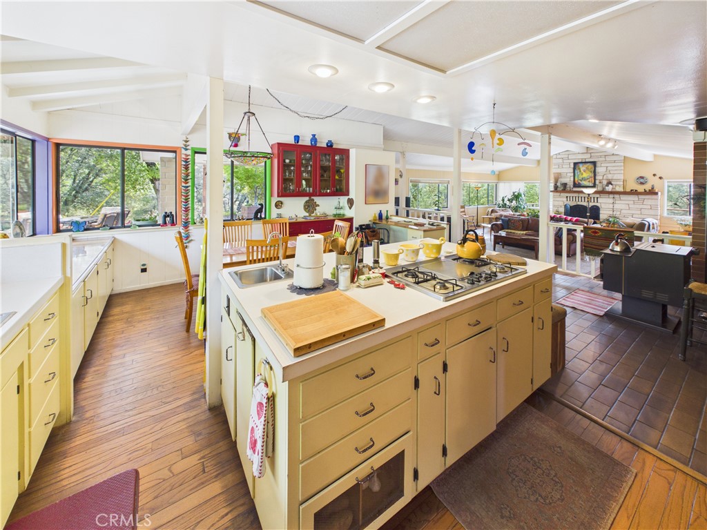 6650 Feliciana Mountain Road Midpines, CA 95345 - Photo 13 of 57