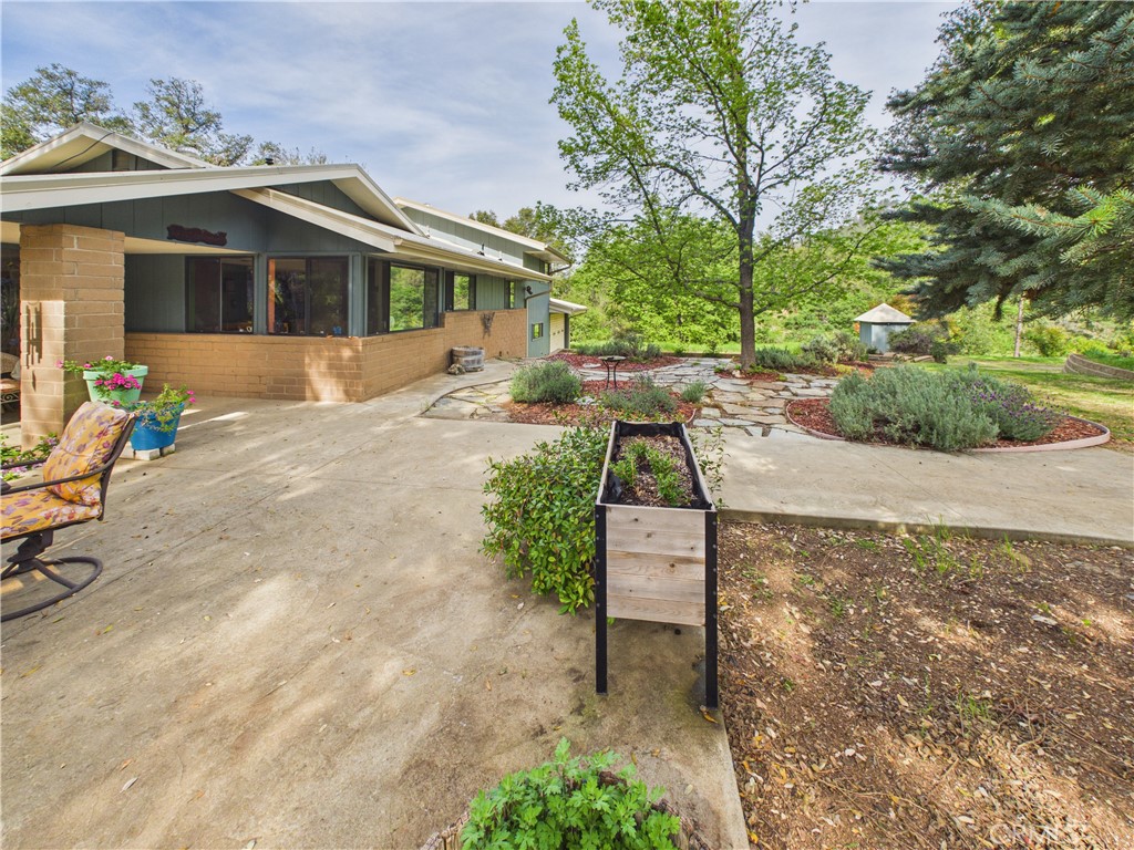 6650 Feliciana Mountain Road Midpines, CA 95345 - Photo 25 of 57