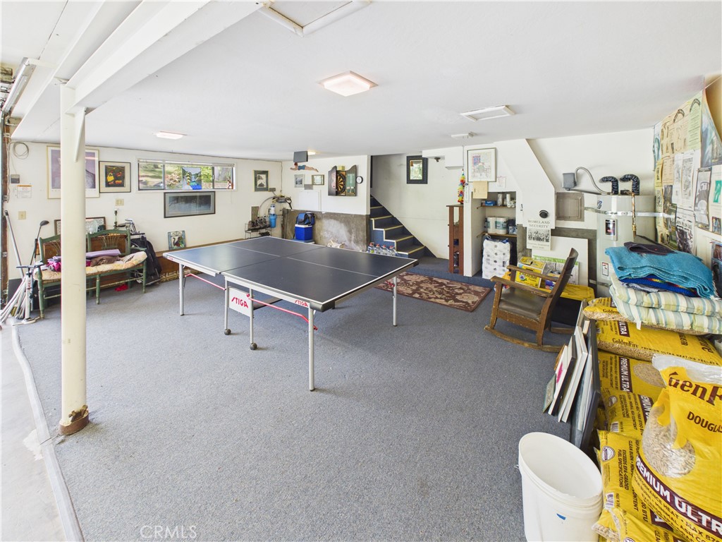 6650 Feliciana Mountain Road Midpines, CA 95345 - Photo 49 of 57 a room with furniture and a table