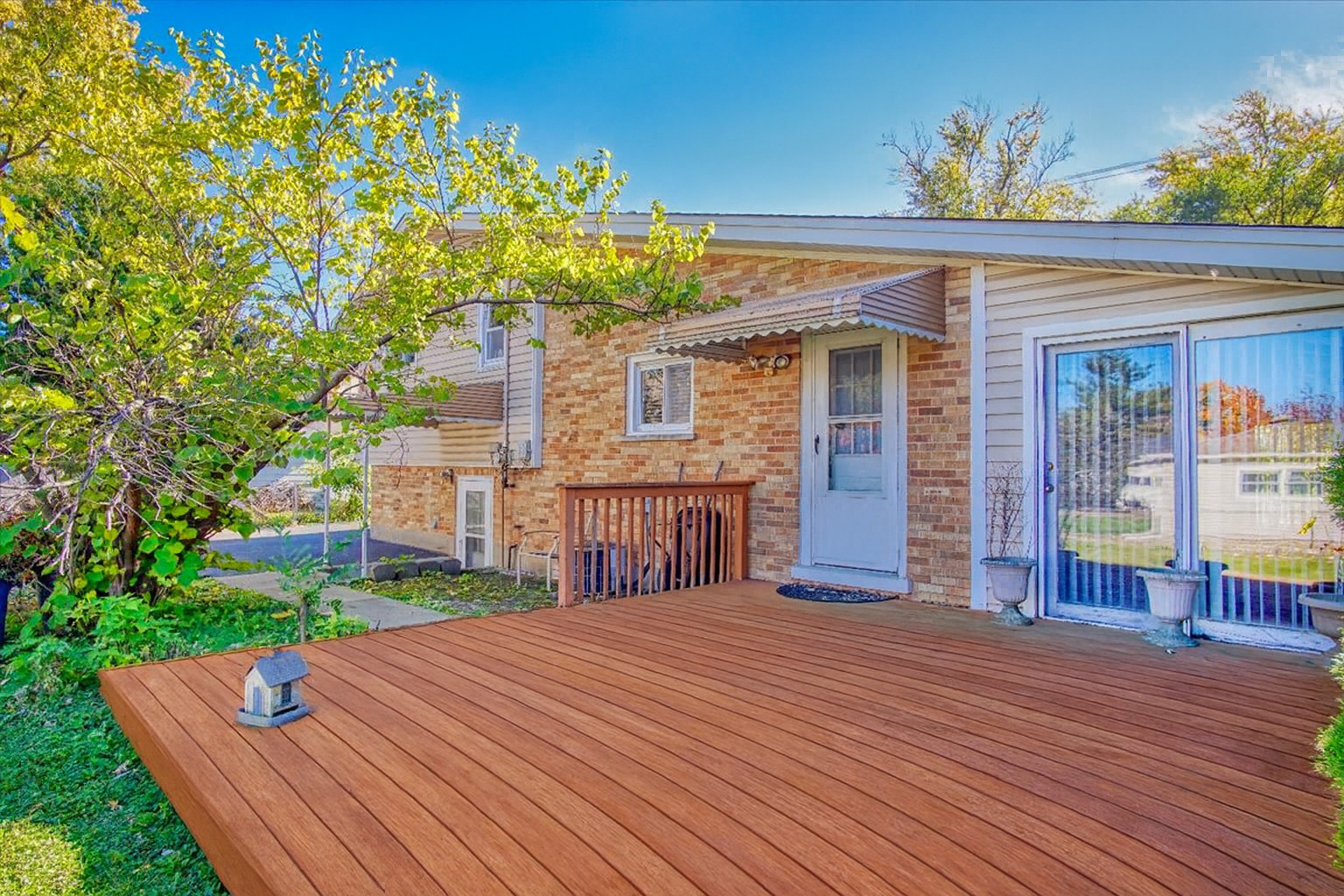 251 West Armitage Avenue Elmhurst, IL 60126 - Photo 14 of 16 a view of a house with a patio