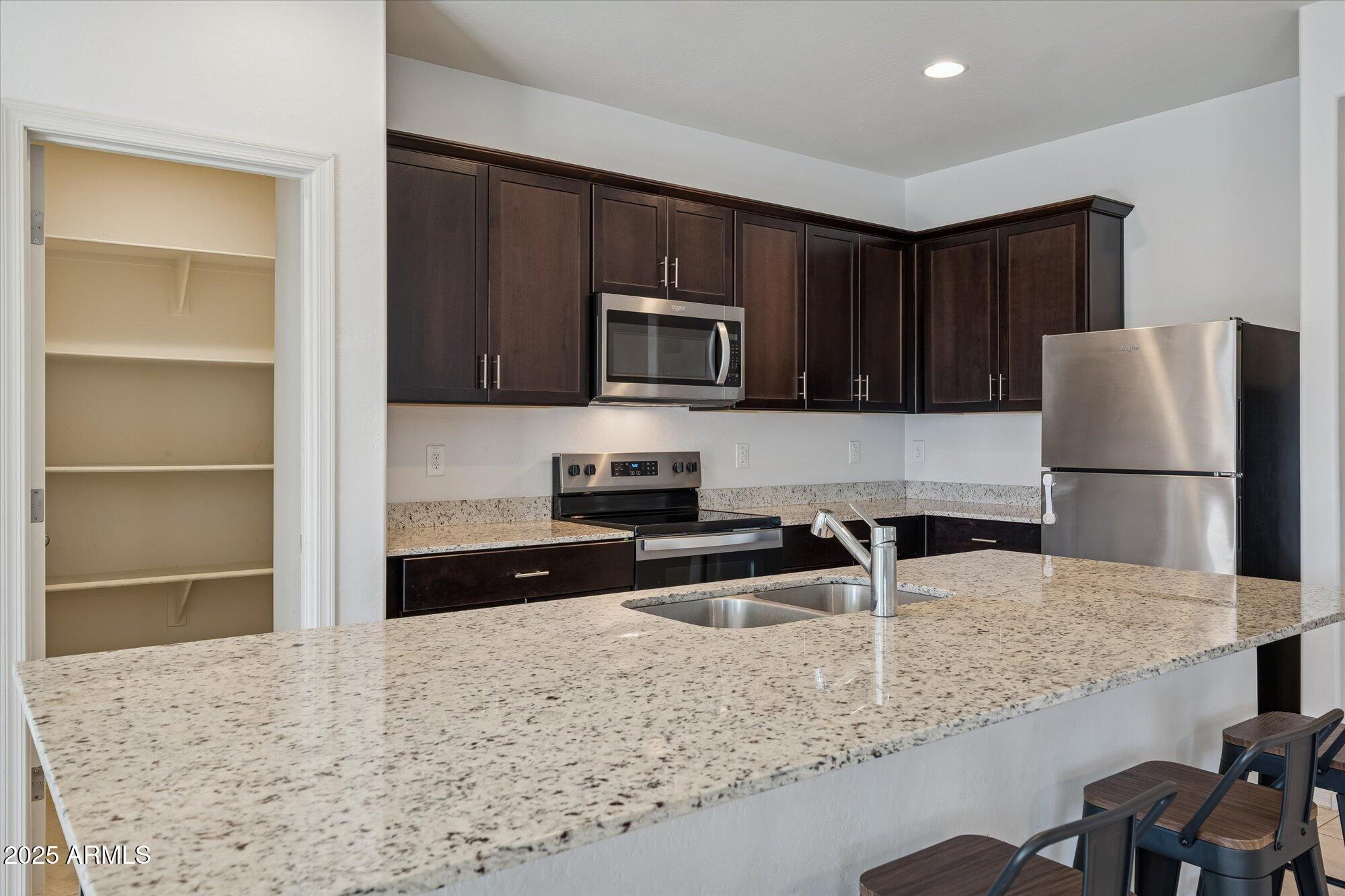 10833 West Chipman Road Tolleson, AZ 85353 - Photo 3 of 27 08-P1130457