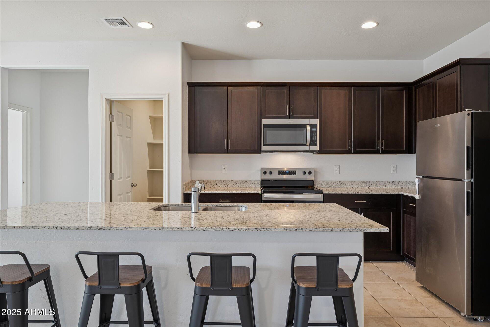 10833 West Chipman Road Tolleson, AZ 85353 - Photo 4 of 27 09-P1130462