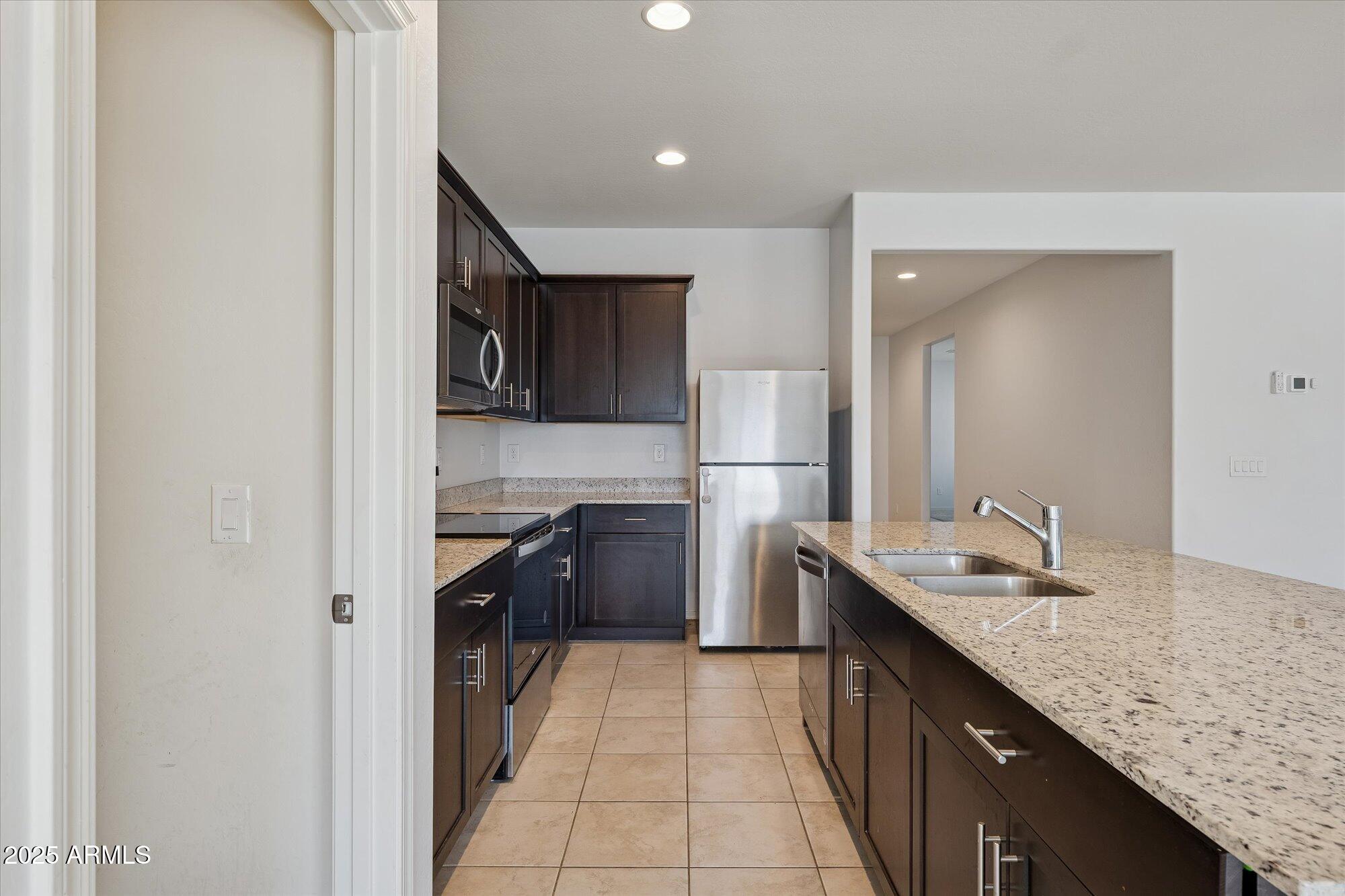 10833 West Chipman Road Tolleson, AZ 85353 - Photo 7 of 27 10-P1130467