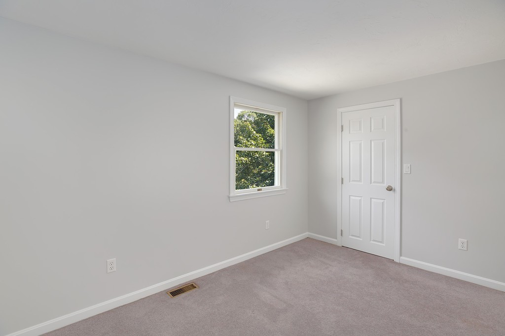 51 East Shore Road Holbrook, MA 02343 - Photo 12 of 26 Gallery Image 12