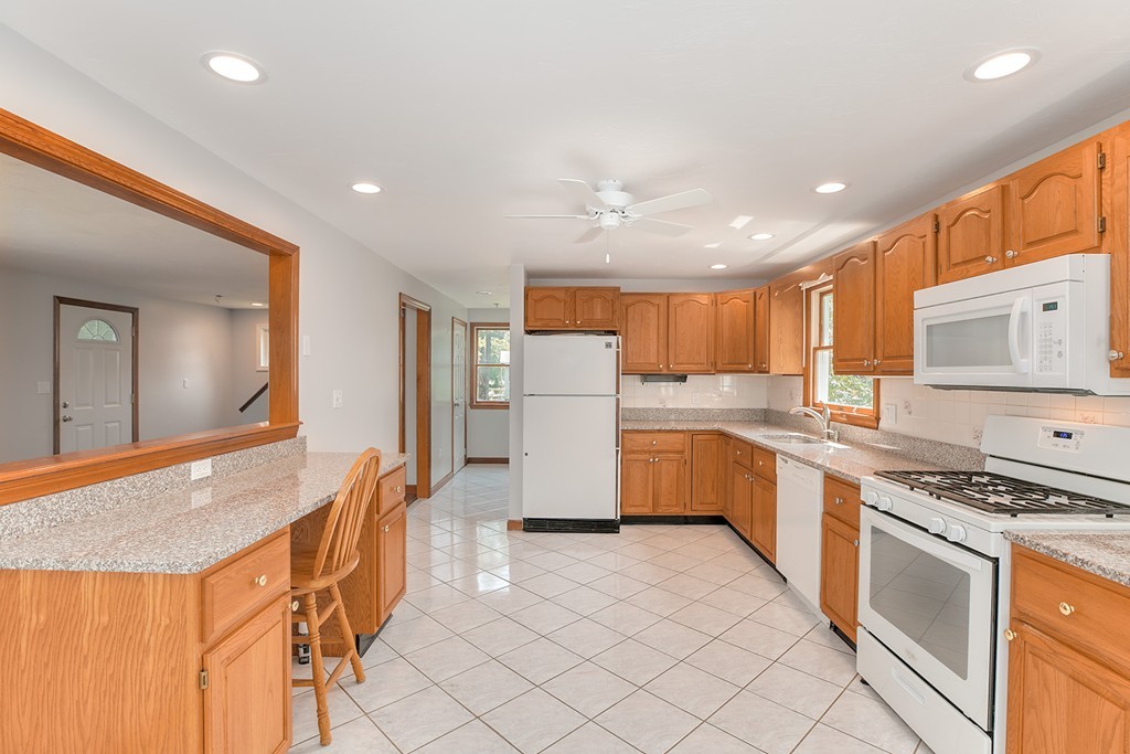51 East Shore Road Holbrook, MA 02343 - Photo 5 of 26 Gallery Image 5