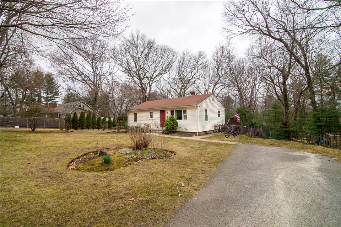 59 Williams Road Smithfield, RI 02917 - Photo 2 of 26