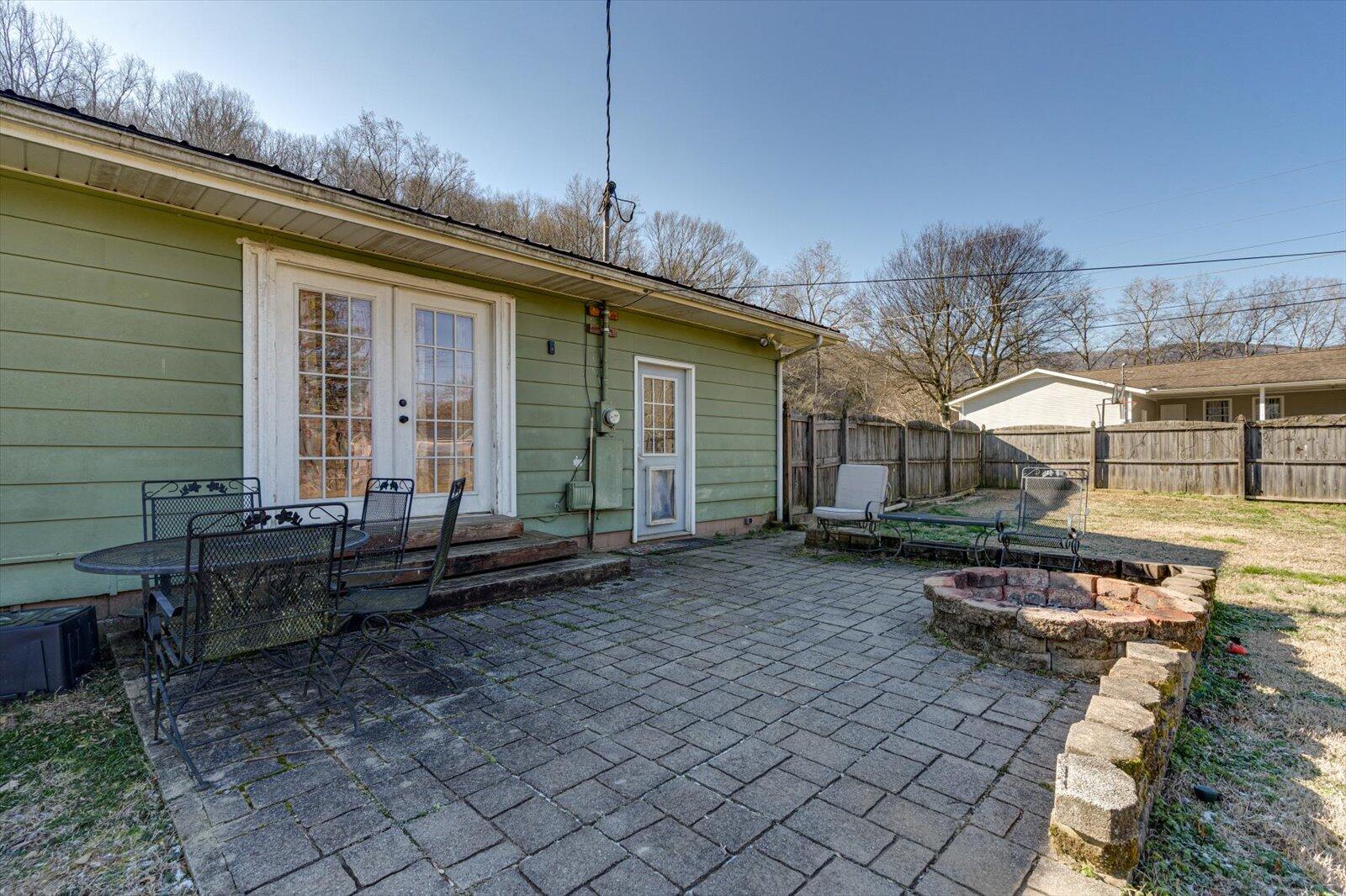 910 Hickory Street Jasper, TN 37347 - Photo 21 of 25 22-910 Hickory St-22