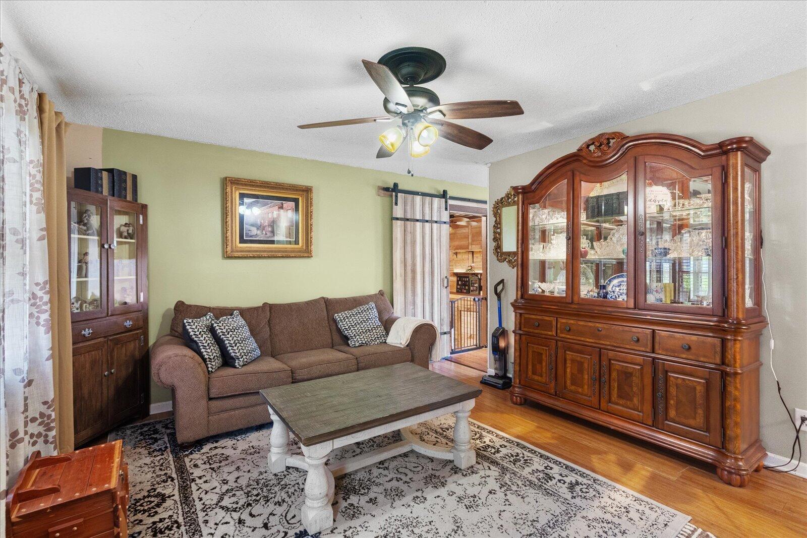 910 Hickory Street Jasper, TN 37347 - Photo 5 of 25 05-910 Hickory St-5