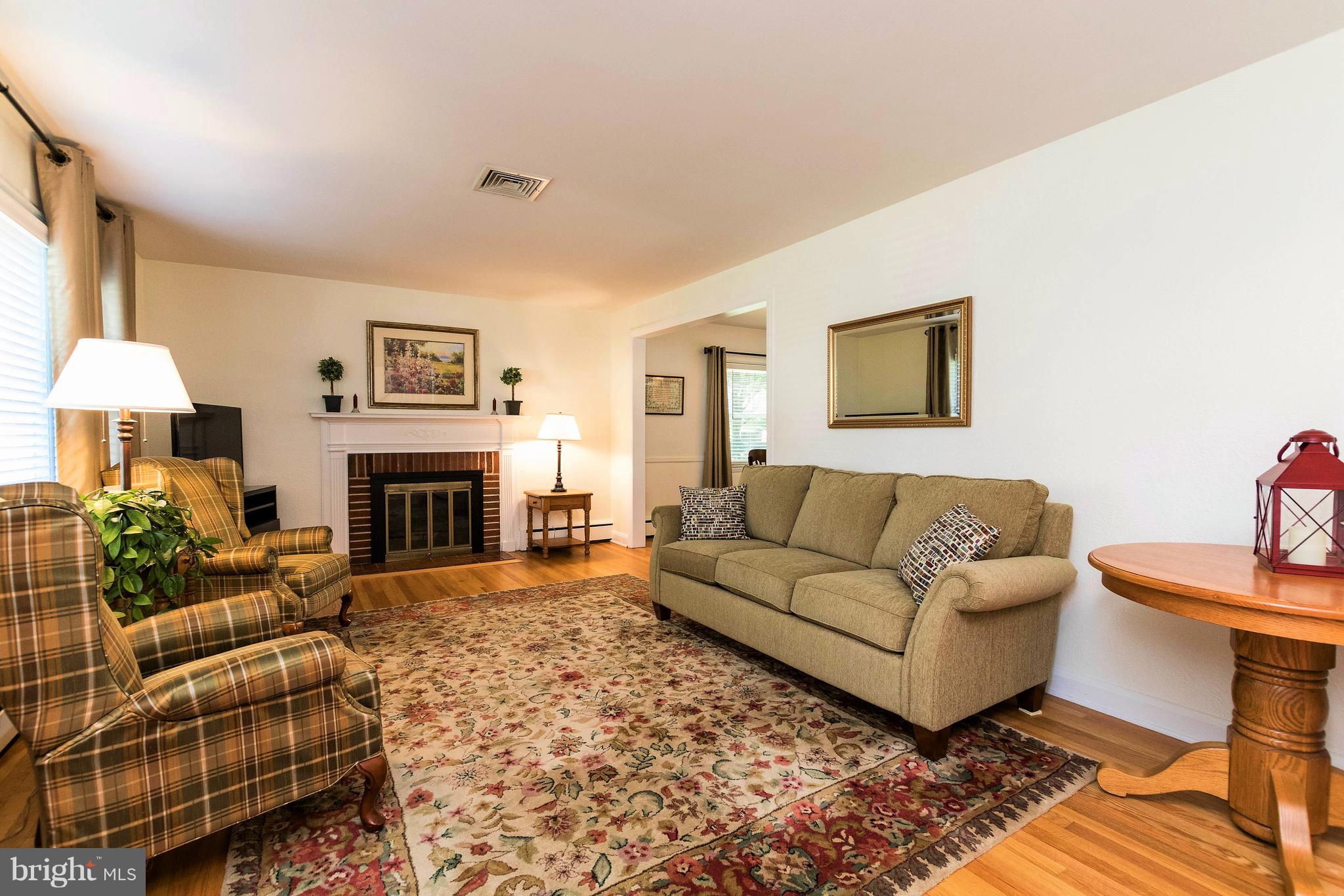 221 Ridgeway Road Catonsville, MD 21228 - Photo 7 of 60 Cozy fireplace in living room