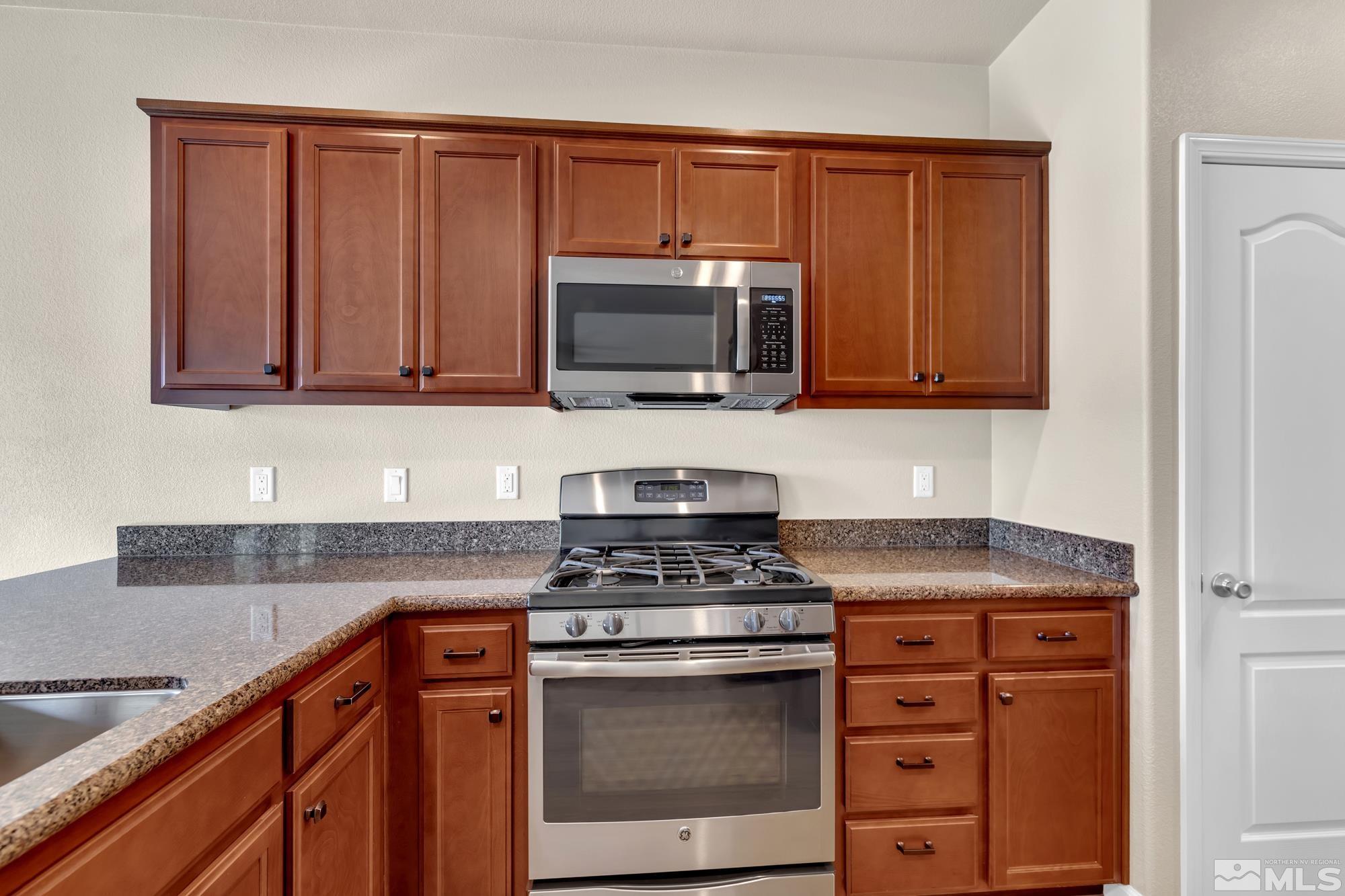 1832 Star Bright Way Reno, NV 89523 - Photo 6 of 39 Photo 6