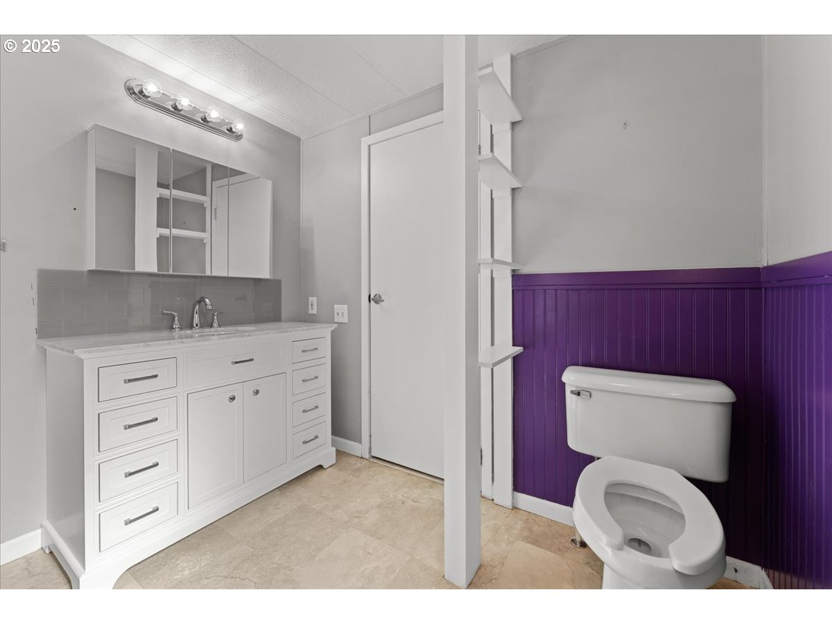 7455 Southeast King Road, Unit 11 Milwaukie, OR 97222 - Photo 37 of 48