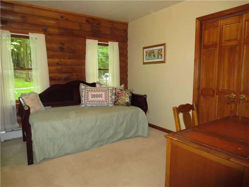 332 Bonniebrook Road Butler, PA 16002 - Photo 13 of 25 Bedroom. Third bedroom with double closet