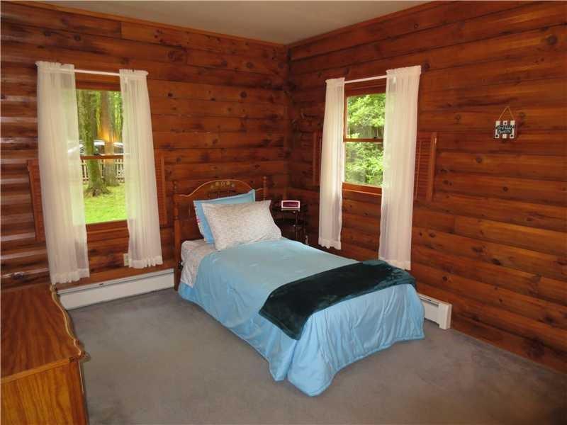 332 Bonniebrook Road Butler, PA 16002 - Photo 14 of 25 Bedroom. Fourth bedroom with double closet