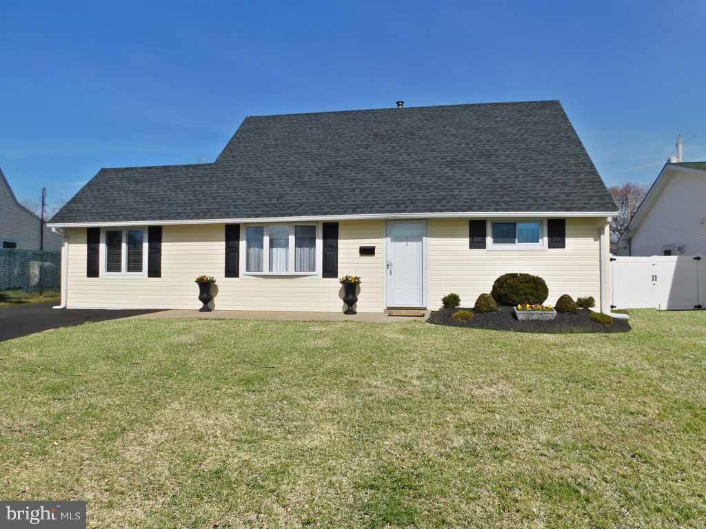 23 Island Road Levittown, PA 19057 - Photo 1 of 23 Front View