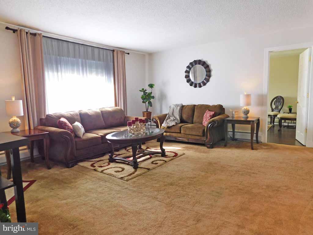 23 Island Road Levittown, PA 19057 - Photo 3 of 23 Living Room