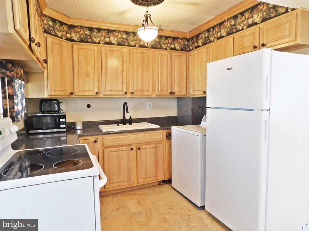 23 Island Road Levittown, PA 19057 - Photo 7 of 23 Kitchen