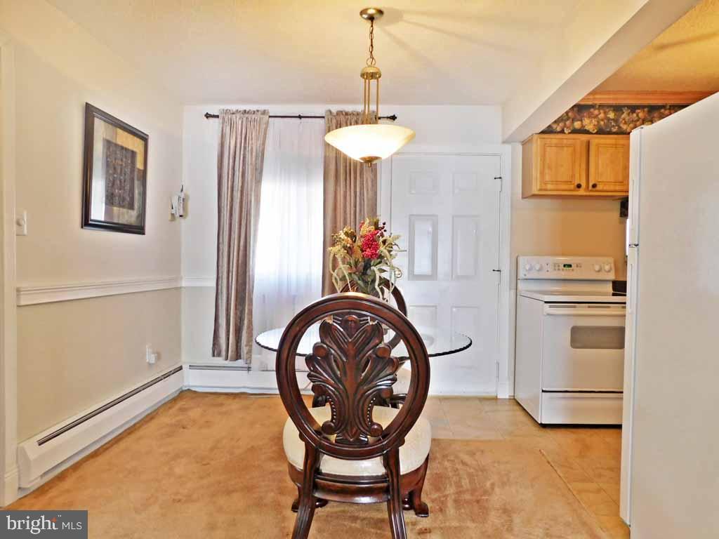23 Island Road Levittown, PA 19057 - Photo 9 of 23 Dining Area with new door to Outside