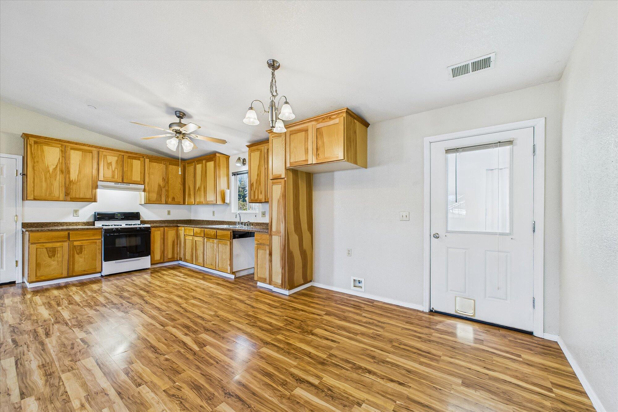 230 Smither Court Rio Dell, CA 95562 - Photo 14 of 37