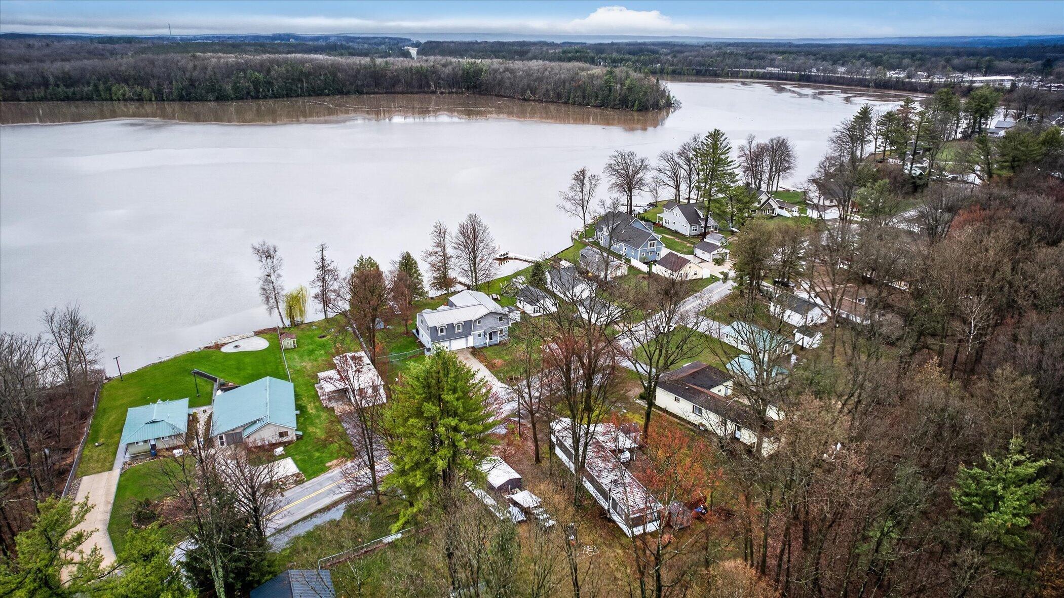 19449 Park Road Big Rapids, MI 49307 - Photo 29 of 35 29-19449-Park-Rd-Big-Rapids-Windowstill