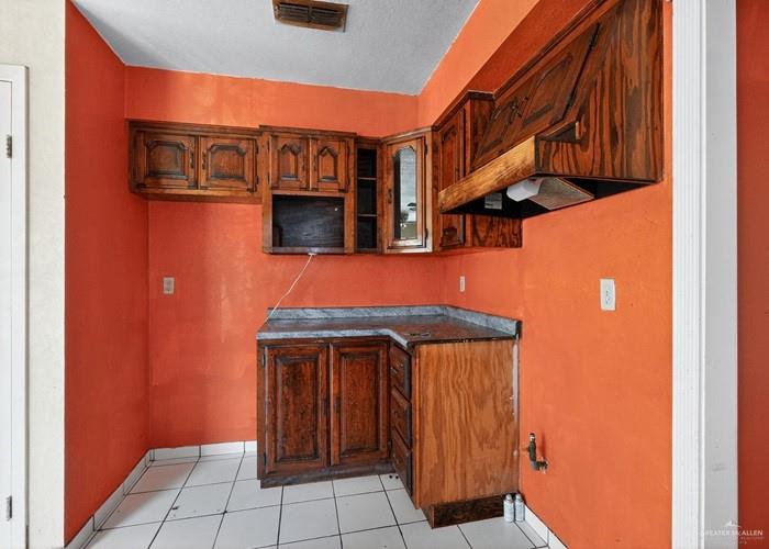 3301 Guerrero Street Laredo, TX 78043 - Photo 11 of 21