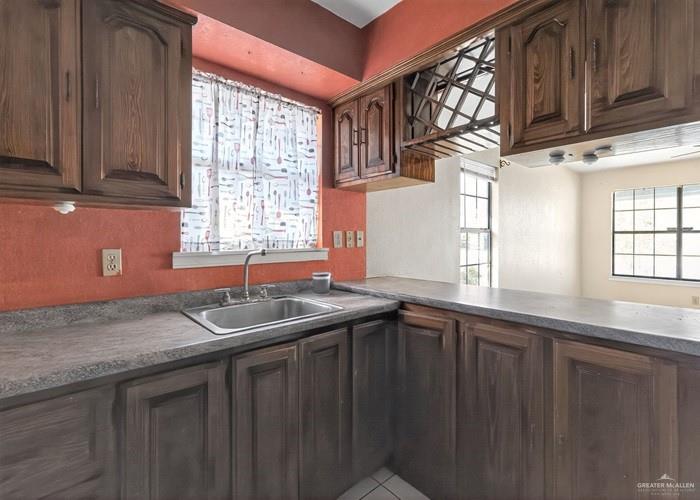 3301 Guerrero Street Laredo, TX 78043 - Photo 12 of 21