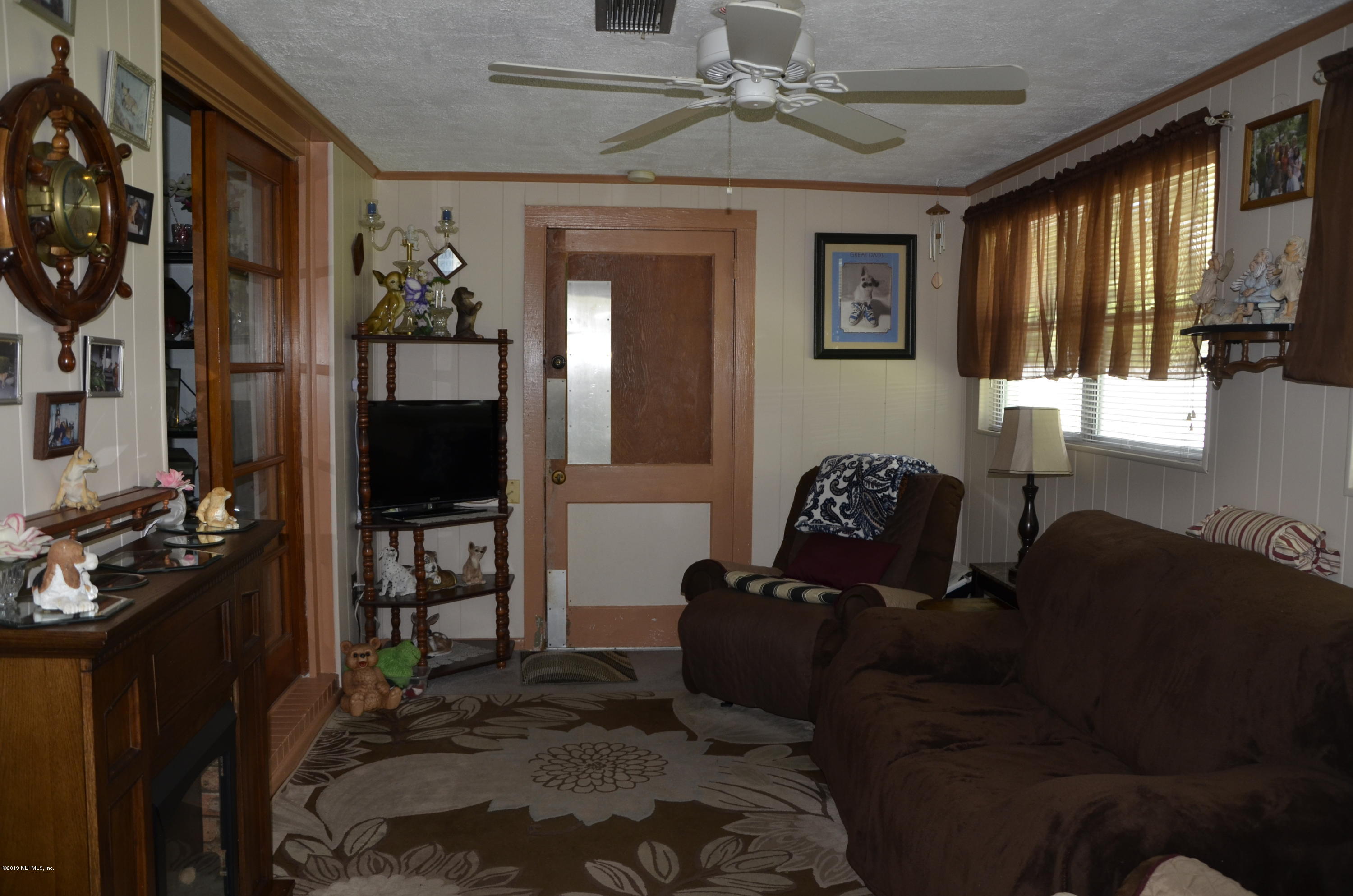 4411 Jammes Road Jacksonville, FL 32210 - Photo 12 of 37 family room