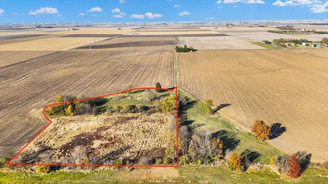 $349,900 | 2123 County Road 1700 North, St. Joseph, IL 61873