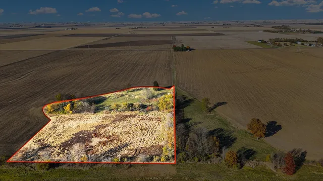 $349,900 | 2123 County Road 1700 North, St. Joseph, IL 61873