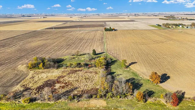 $349,900 | 2123 County Road 1700 North, St. Joseph, IL 61873