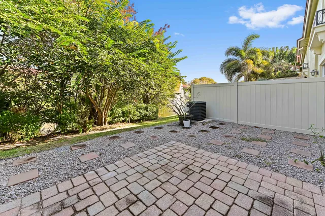 a view of a garden with a flower