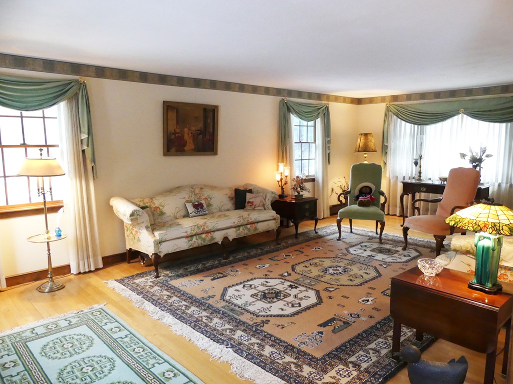 15 Bridle Path Road Andover, MA 01810 - Photo 4 of 30 Gallery Image 4