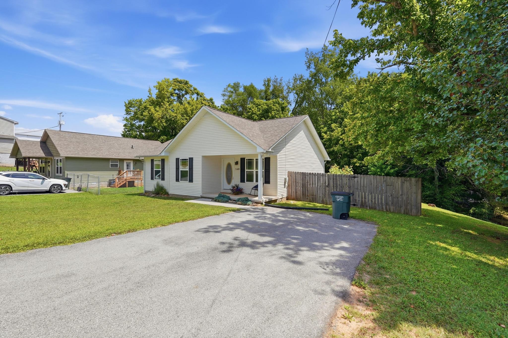 140 Carson Street Sparta, TN 38583 - Photo 3 of 28