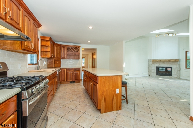 77 Rockwood Road Florham Park, NJ 07932 - Photo 21 of 47