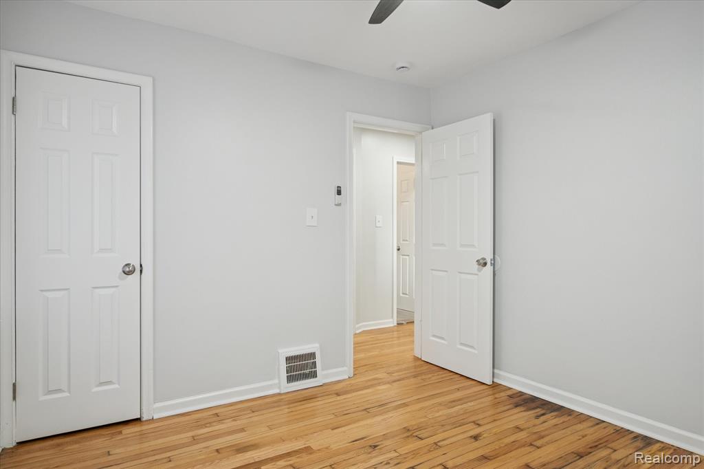 11285 Lakepointe Street Detroit, MI 48224 - Photo 20 of 32