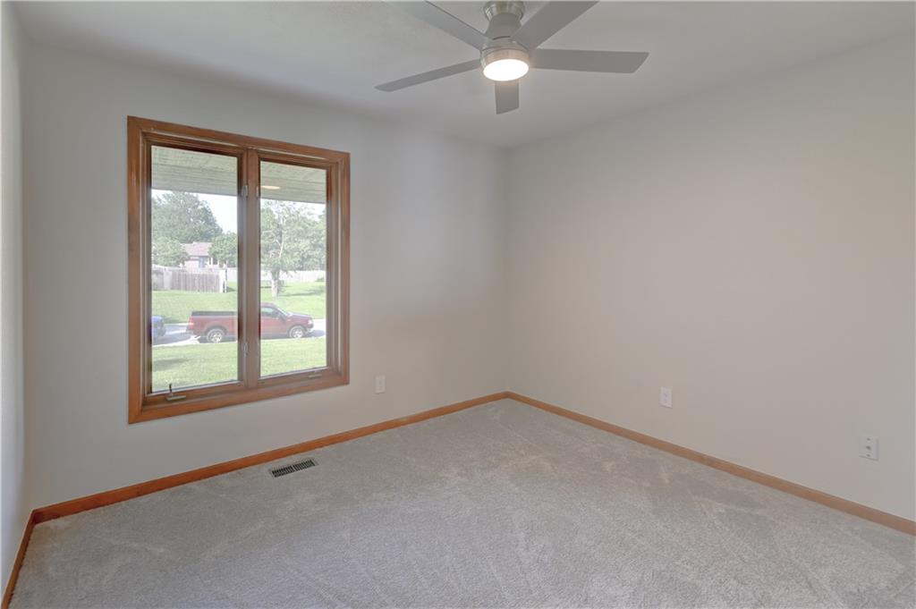1103 Brookside Place Raymore, MO 64083 - Photo 37 of 93