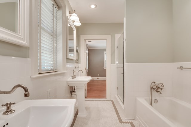 2923 Lake Augusta Ga 30909 Augusta, GA 30909 - Photo 32 of 46 Owner's Bathroom