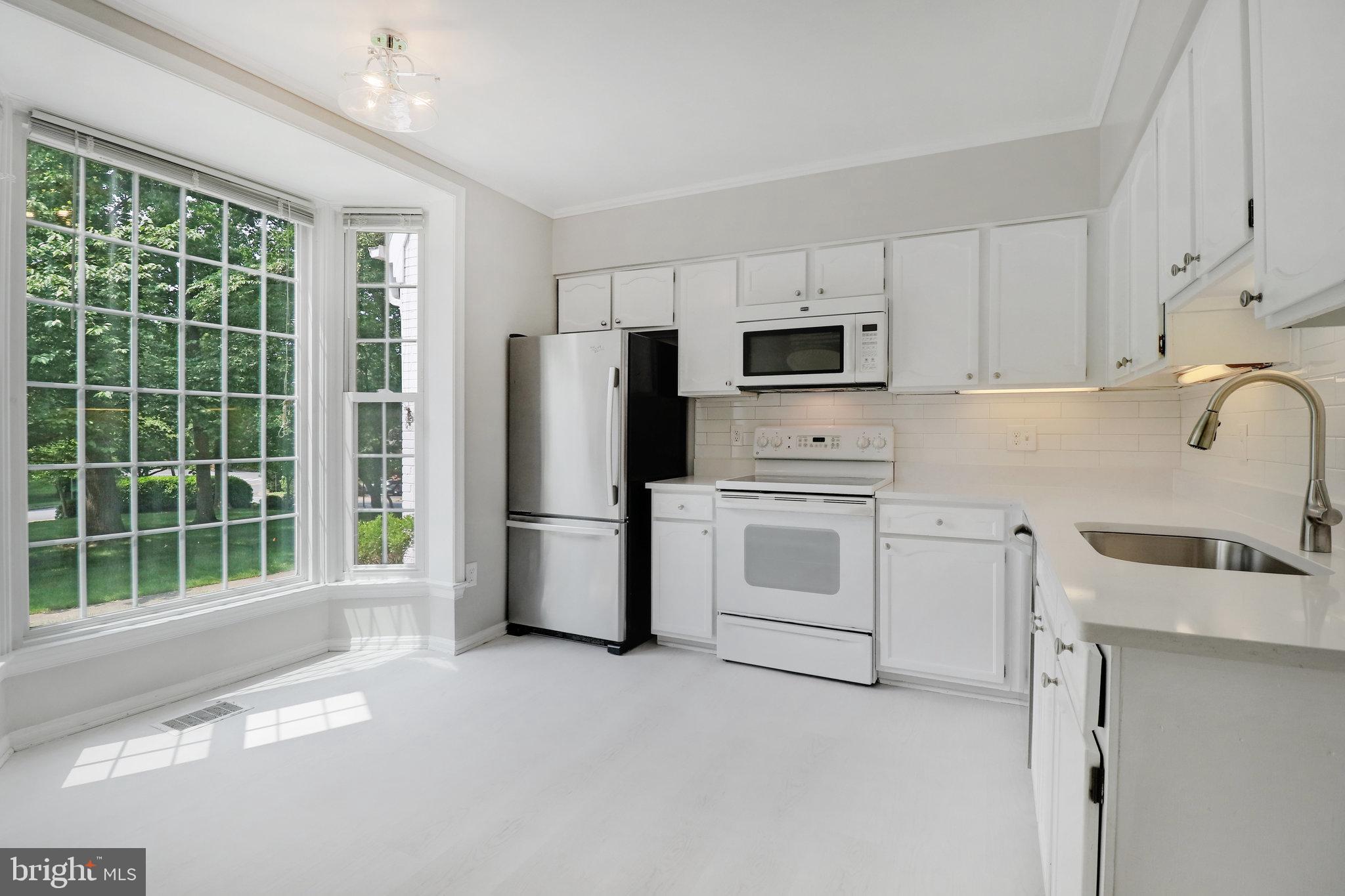 6806 Melrose Drive McLean, VA 22101 - Photo 2 of 63