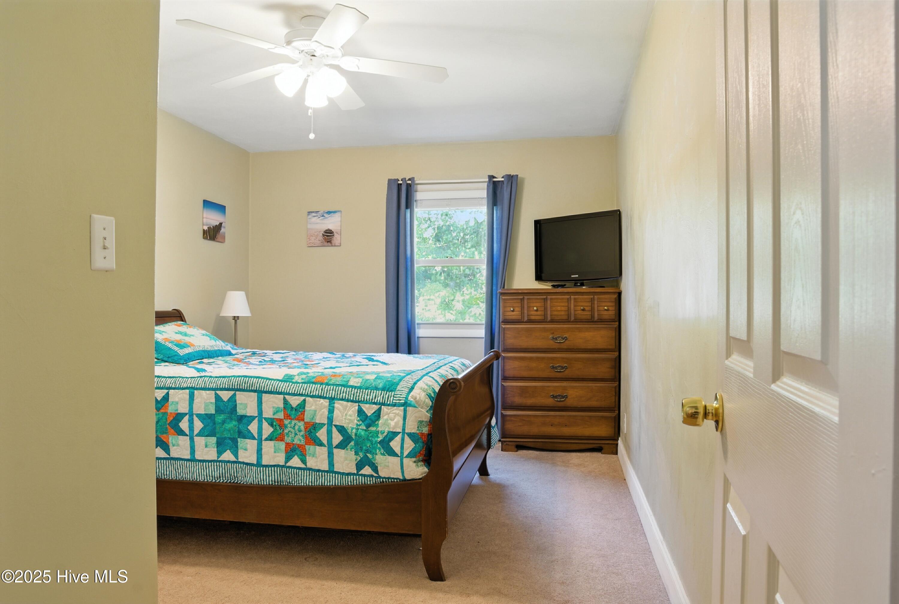 130 Rowland Creek Road Moyock, NC 27958 - Photo 18 of 22 Guest bedroom