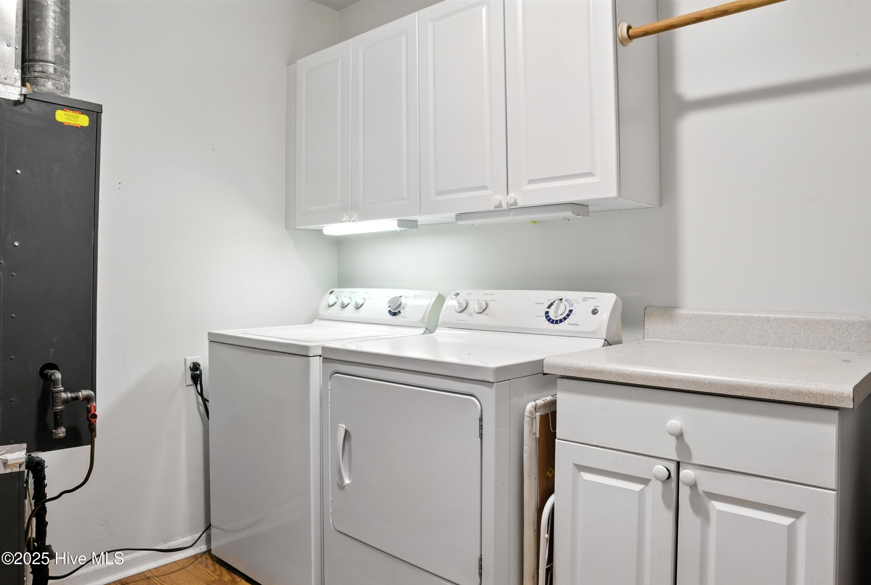 130 Rowland Creek Road Moyock, NC 27958 - Photo 19 of 22 Large laundry room. Washer/dryer convey