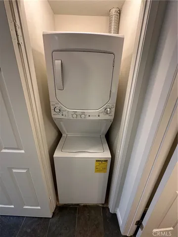 $530,000 | 20191 Cape Coral Lane, Unit 214, Huntington Beach, CA 92646