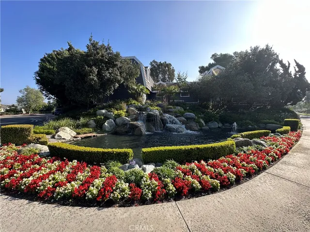 $530,000 | 20191 Cape Coral Lane, Unit 214, Huntington Beach, CA 92646