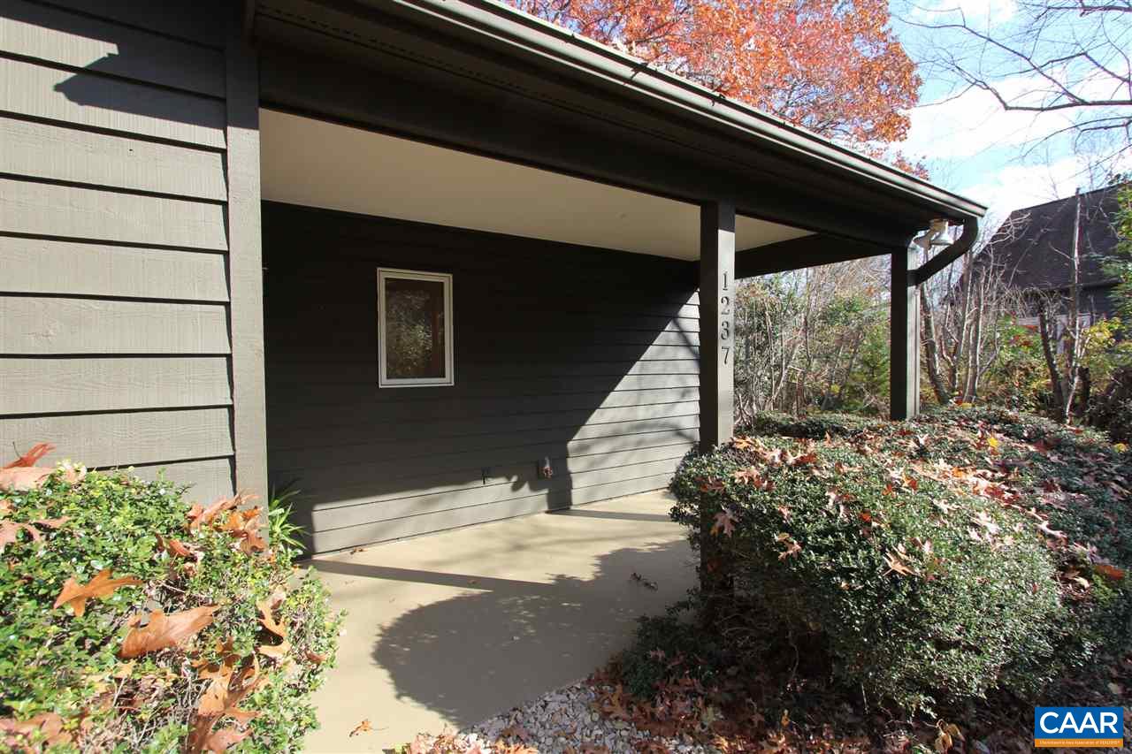 1237 Timberbranch Court Charlottesville, VA 22902 - Photo 3 of 21 Gallery Image 3