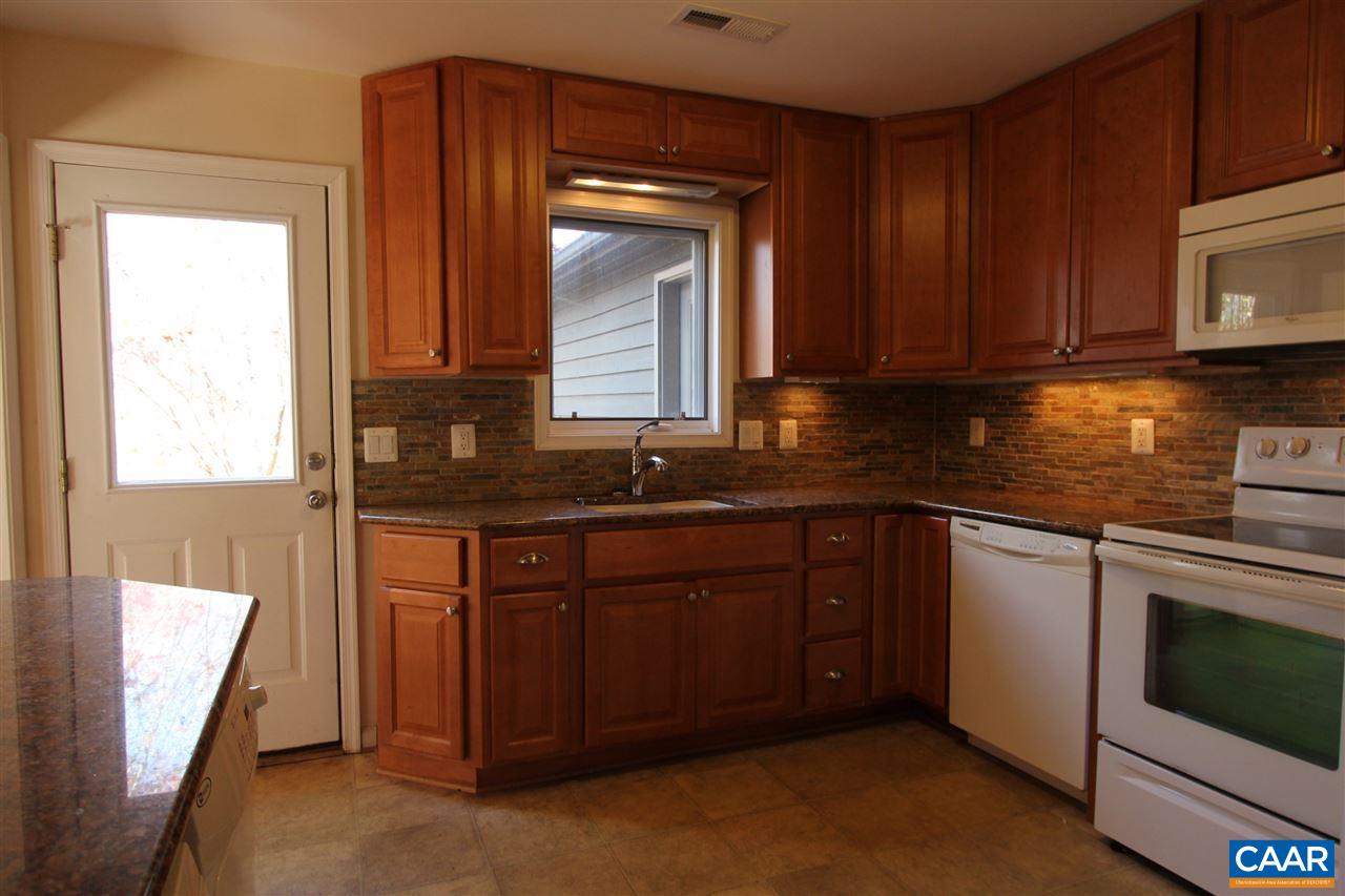 1237 Timberbranch Court Charlottesville, VA 22902 - Photo 8 of 21 Gallery Image 8