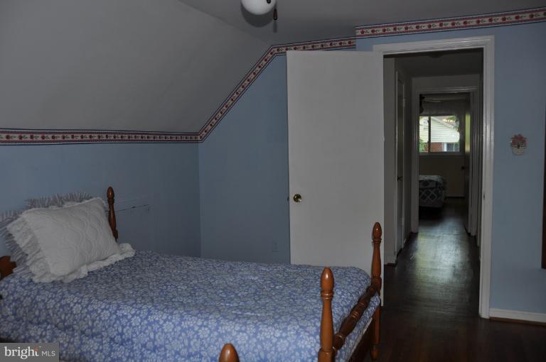 8926 Victoria Road Springfield, VA 22151 - Photo 6 of 22 Bedroom