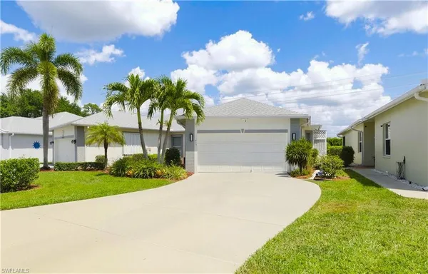 $425,000 | 415 Crossfield Circle, Unit 81, Naples, FL 34104