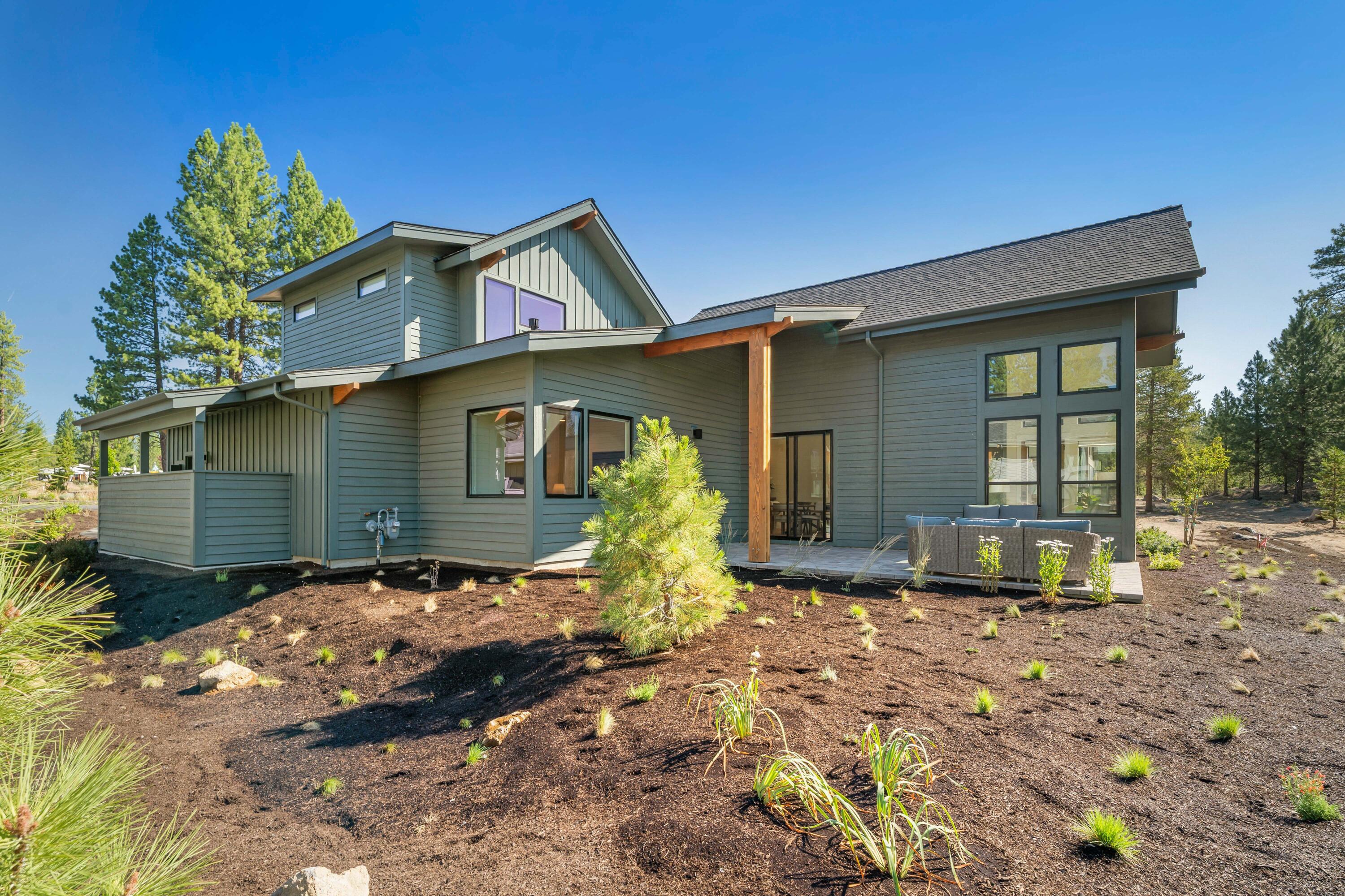 18257 Forestbrook Loop, Unit 24 Bend, OR 97707 - Photo 14 of 66 Photo of a similar home.